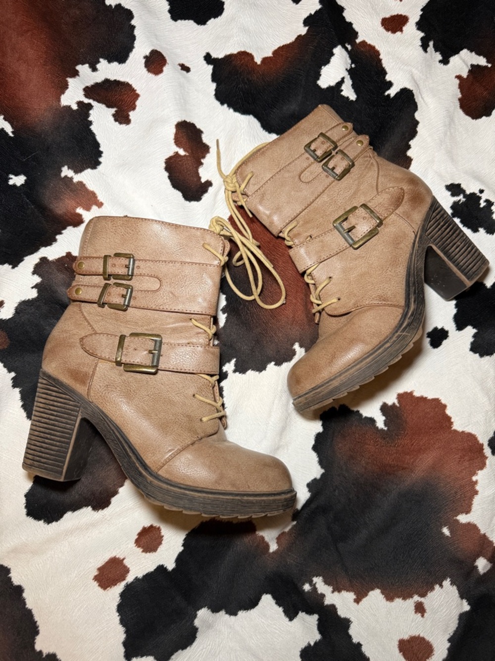 Shoe Dazzle Brown Boots Size 7.5